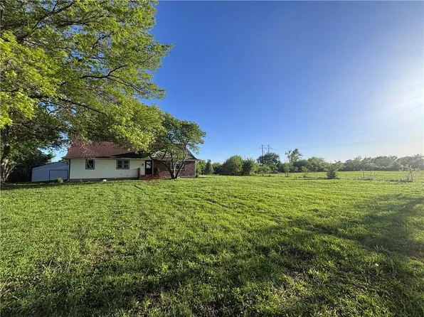 25909 E 203rd St, Pleasant Hill, MO 64080