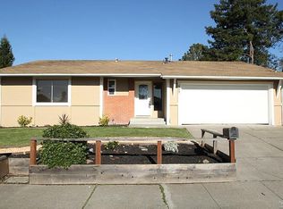 509 Crinella Dr, Petaluma, CA 94954