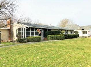 401 Charleston Ave, Mattoon, IL 61938