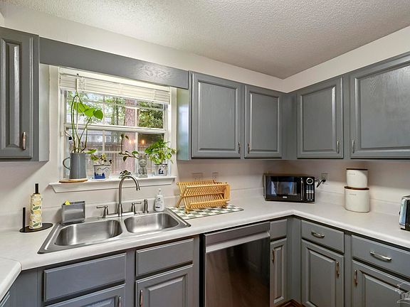 5th image of 8747 Ramble Woods Dr