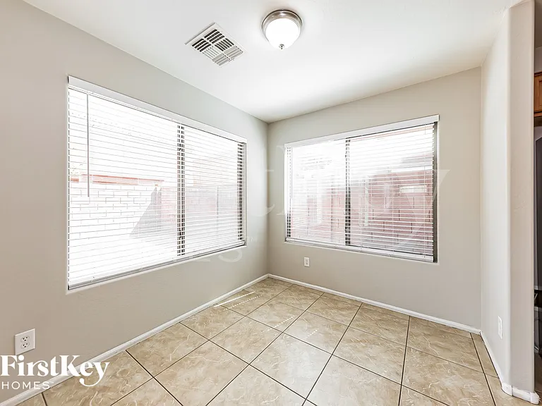 7572 W Charter Oak Rd — Photo 5