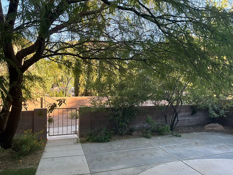 10021 Calabasas Ave — Photo 9