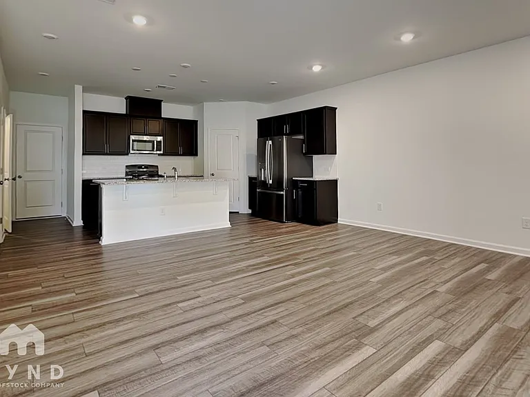 206 Redford Place Dr — Photo 4