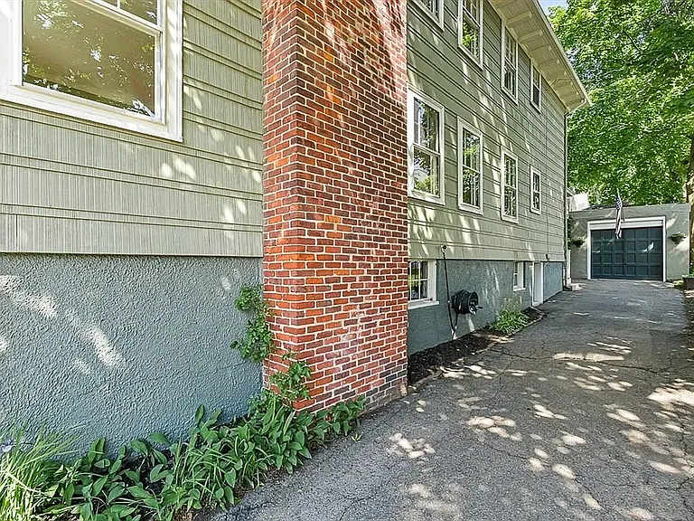 303 Washington St #B — Photo 18