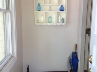 14 Charles Rd #1, Cape Elizabeth, ME 04107