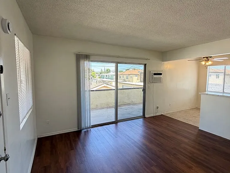 Ramona — Photo 27