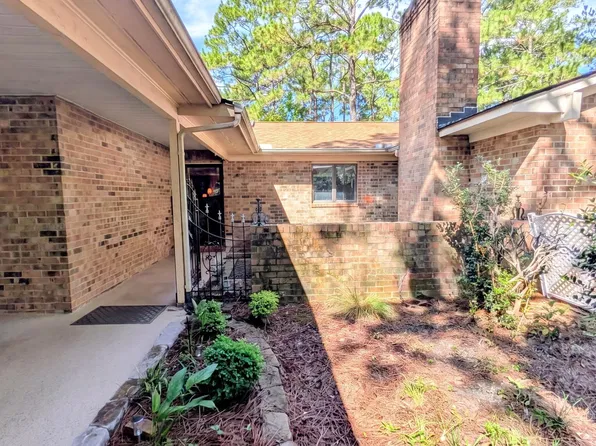 642 Redwood Drive, Southern Pines, NC 28387