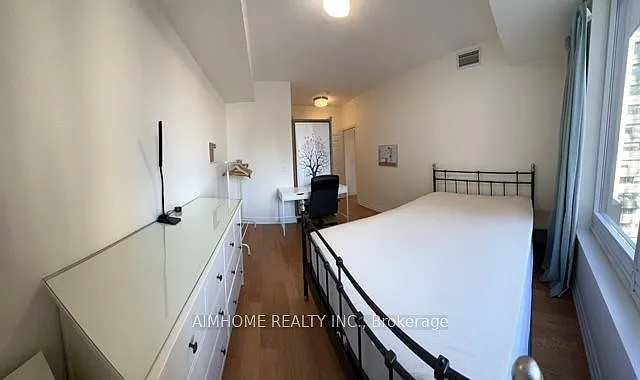 35 Balmuto St #1202 — Photo 10