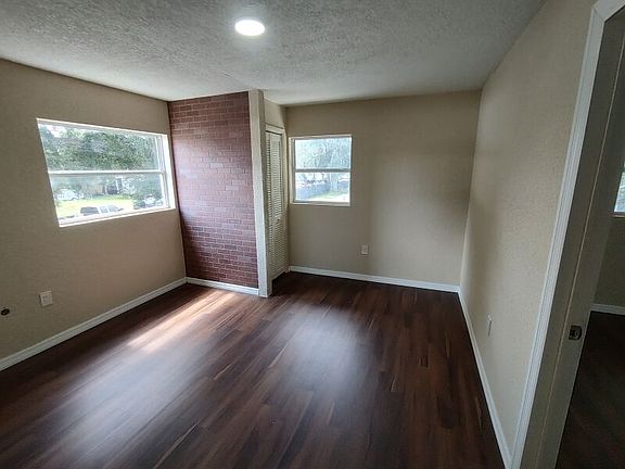2nd image of 1018 Cutters Way #U