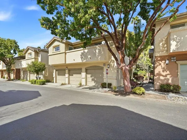 327 Oleander Dr, San Jose, CA 95123