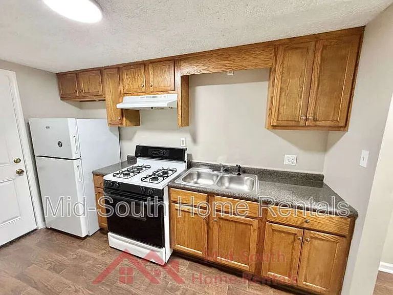 225 N Tipton St #D — Photo 5