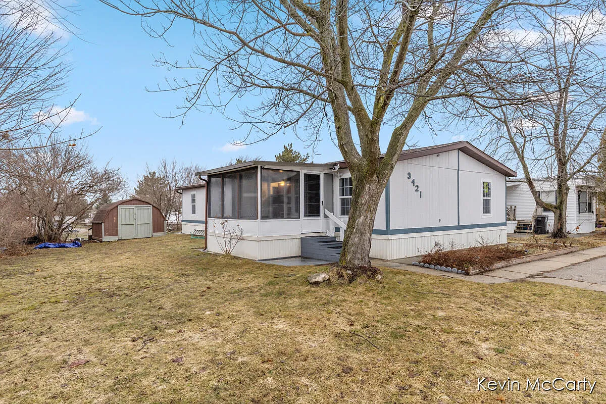 3421 Pullman Ct SE photo 1