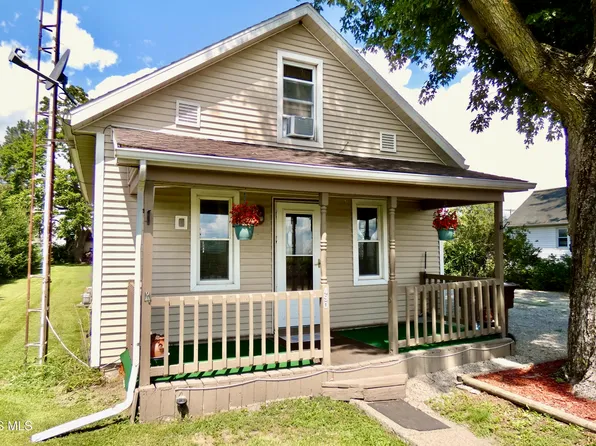 490 Fisher St, Napoleon, OH 43545