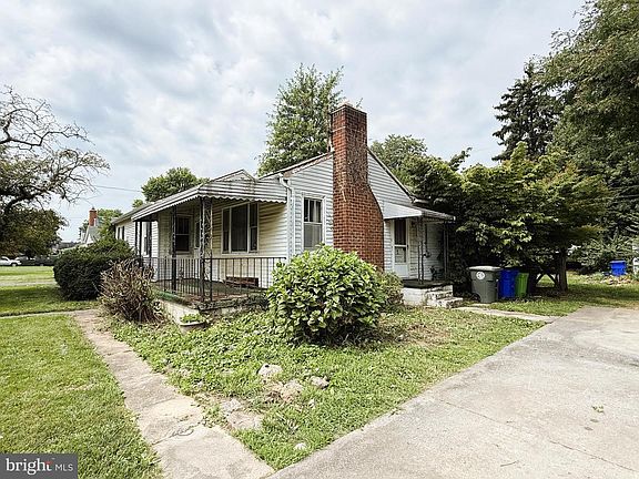 3rd image of 525 Grant Pl