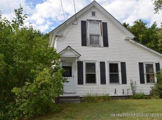 16 Meadow St, Bridgton, ME 04009