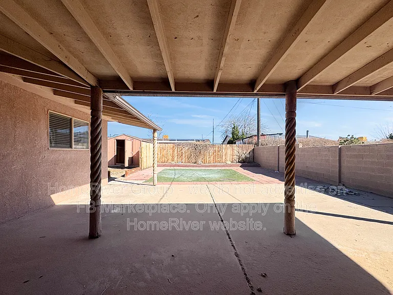 2304 Alamogordo Dr NW — Photo 20