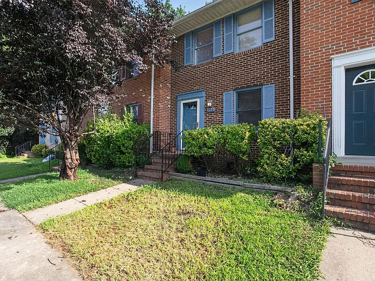 150 Farrell Ln — Photo 1