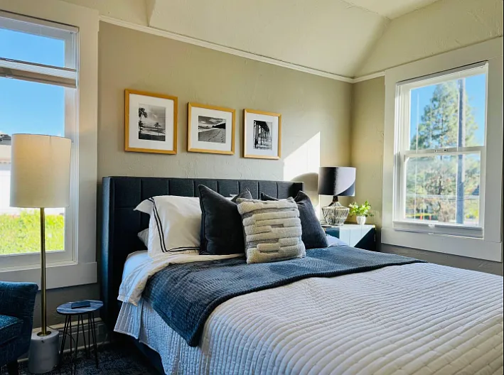 1323 Anacapa St — Photo 16