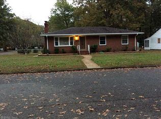 25 Green Oaks Rd, Newport News, VA 23601