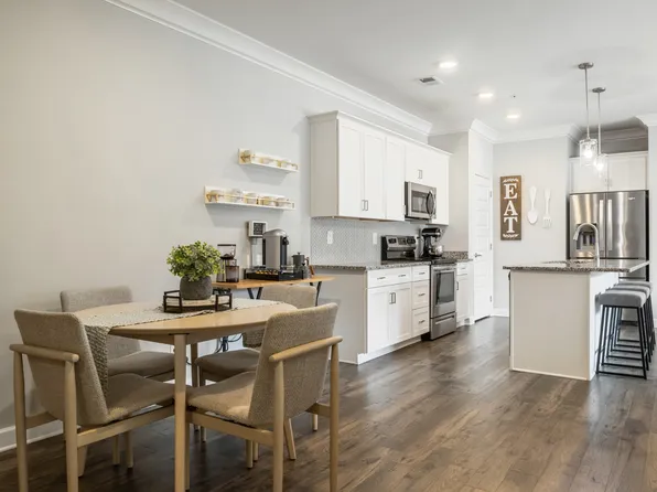 7483 Highway 70 S #103, Nashville, TN 37221