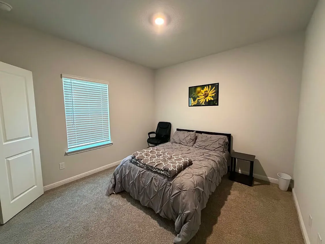 4 bed, 1836 sqft, $2,250 — Photo 4