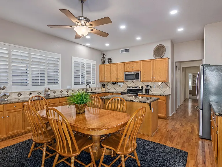 6768 W Via Montoya Dr — Photo 10