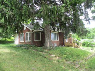 209 Spring St, Three Rivers, MI 49093
