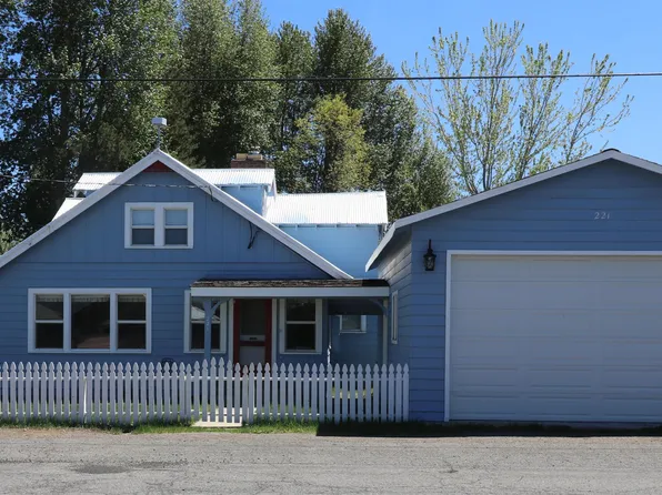 221 Lassen St, Chester, CA 96020