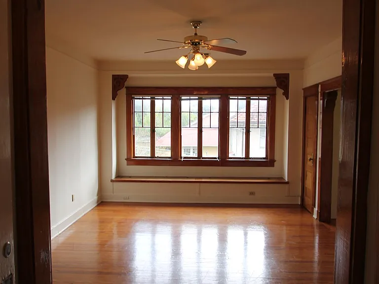 11 Fontainebleau Dr #G — Photo 25