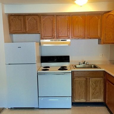 2nd image of 760 Jenness St APT 22