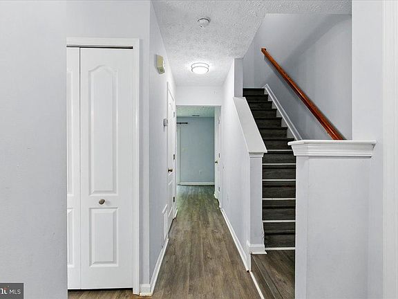5th image of 22693 Othello Ln