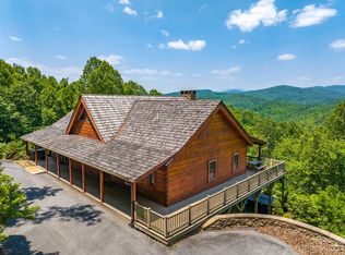 6951 Timber Rock Dr, Lenoir, NC 28645
