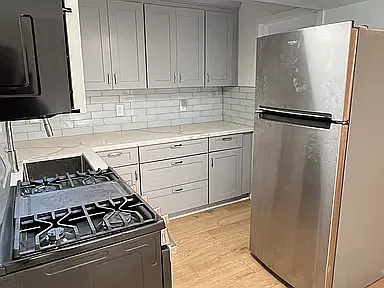 416 Sherman Dr #B — Photo 3