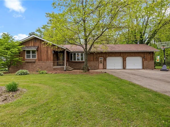 11811 Robson Rd, Grafton, OH 44044