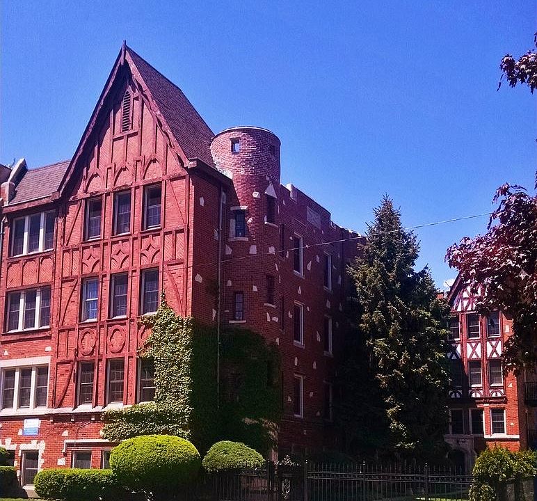 1st image of 2052 W Summerdale Ave APT 2A