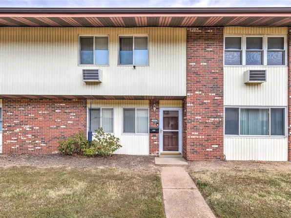 7502 Hazelcrest Dr #236, Hazelwood, MO 63042