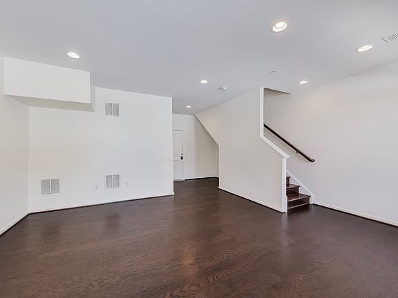 3rd image of 22036 Plover St