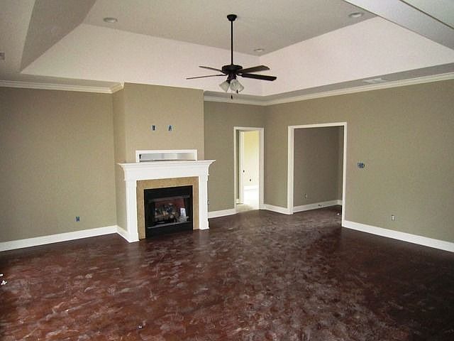 2nd image of 619 Shadow View Dr E
