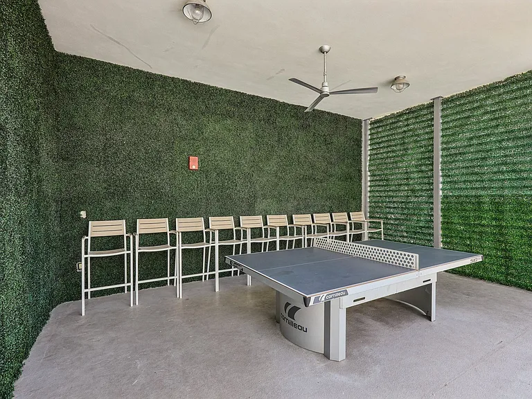 Riverview One Apartments — Photo 15