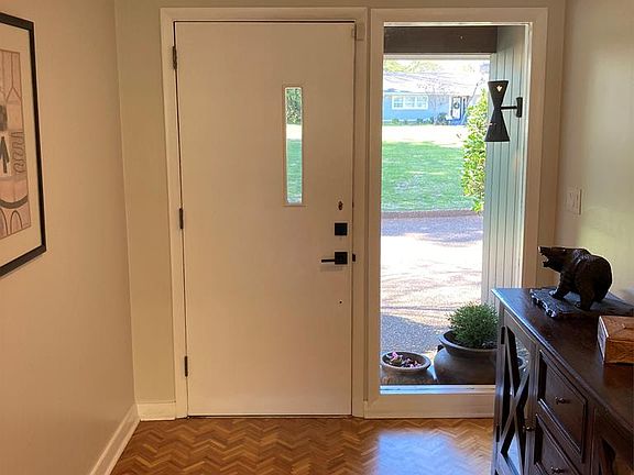 3rd image of 445 Palisade Dr