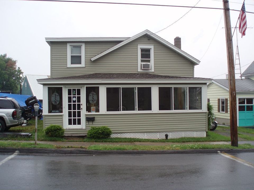 Exteriro Front