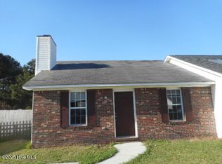 2304 Knollwood Ln, Midway Park, NC 28544