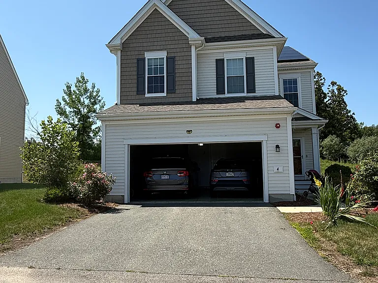 4 Aspen Way — Photo 1