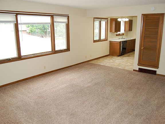3rd image of 411 N 57th St APT 8