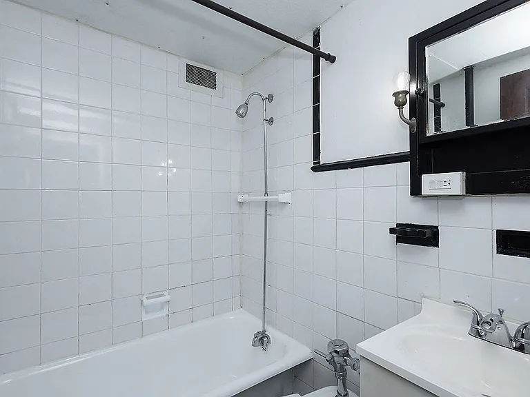 Marianne Apartments — Photo 43