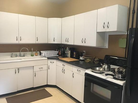 2nd image of 109 E Genesee St #B