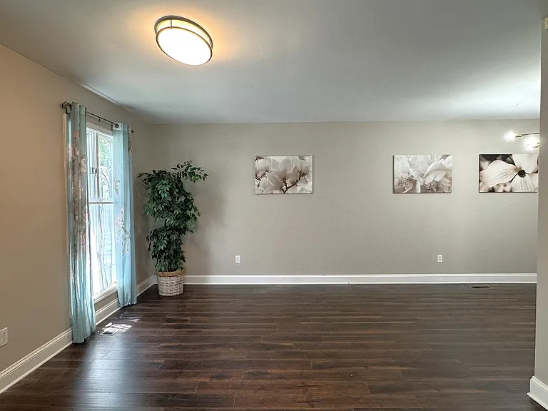 6652 Fernwood Dr — Photo 3