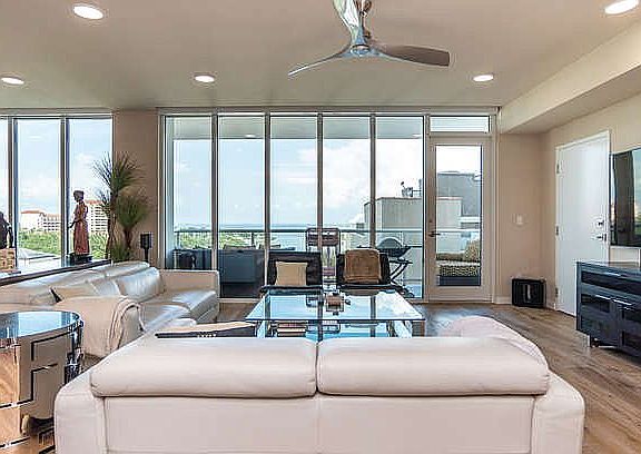 5th image of 176 4th Ave NE #601