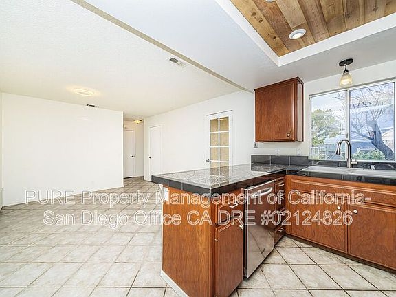 4th image of 2412 Kimberly Pl