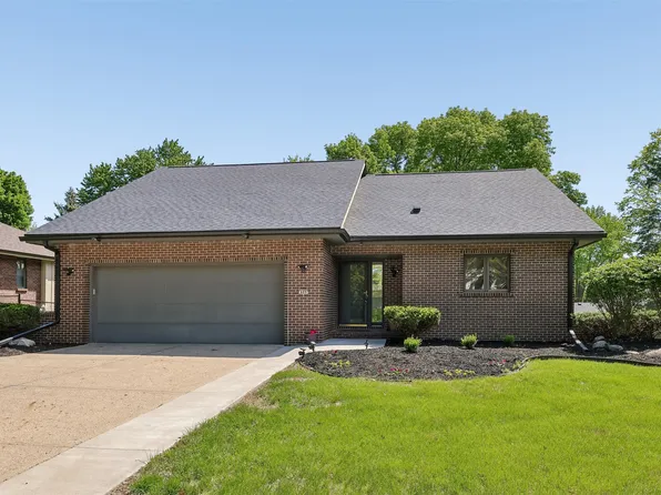 609 Valley West Dr, West Des Moines, IA 50265